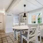 Historic Townhouse In The Heart Of Vila