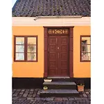 Historic Townhouse In The Heart Of Vila *