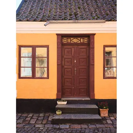 Historic Townhouse In The Heart Of Вилла *