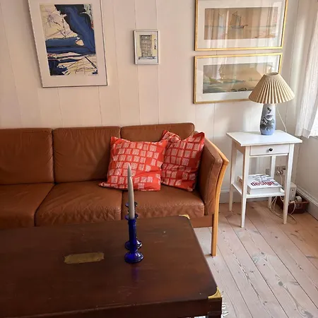Historic Townhouse In The Heart Of Vila *